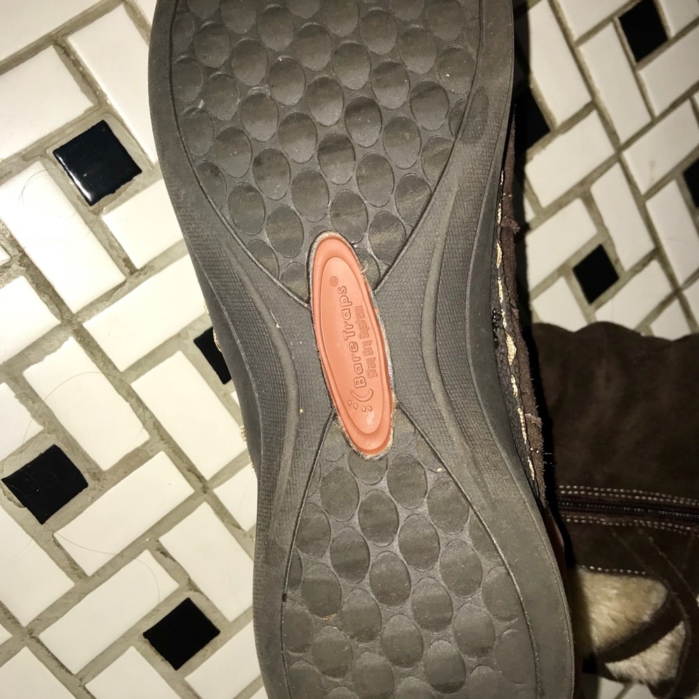 Weather-proof Boots - Picture 2 of 2